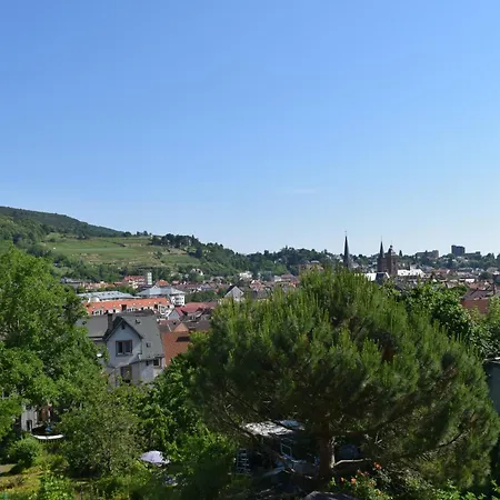 Ruth Neustadt an der Weinstraße